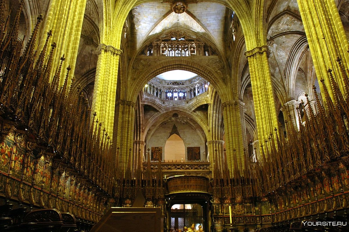 Собор Святого Креста и Святой Евлалии в Барселоне капеллы
