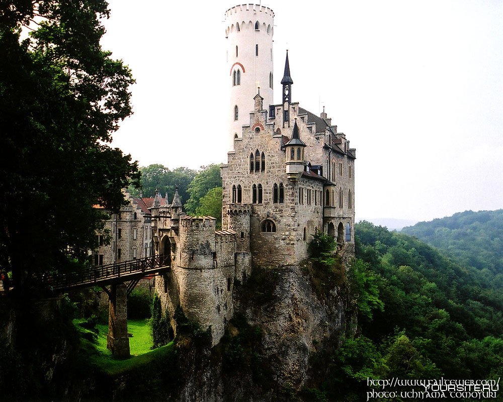 замок лихтенштейн германия