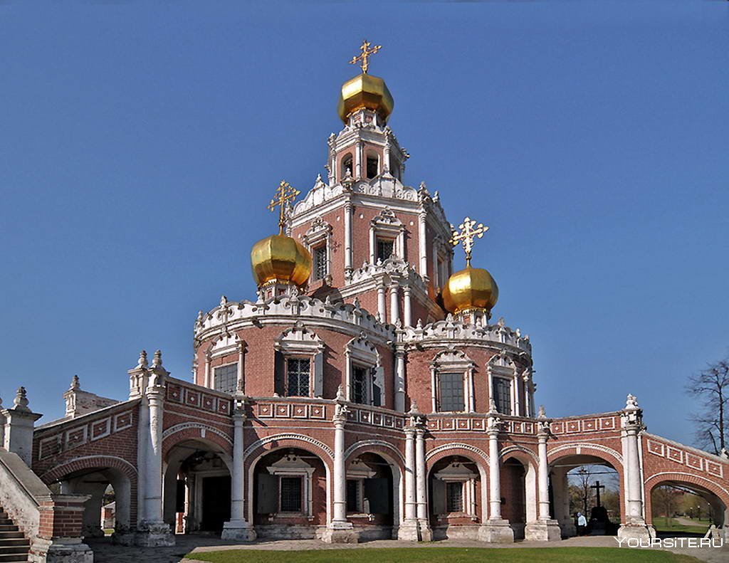 старинные храмы москвы