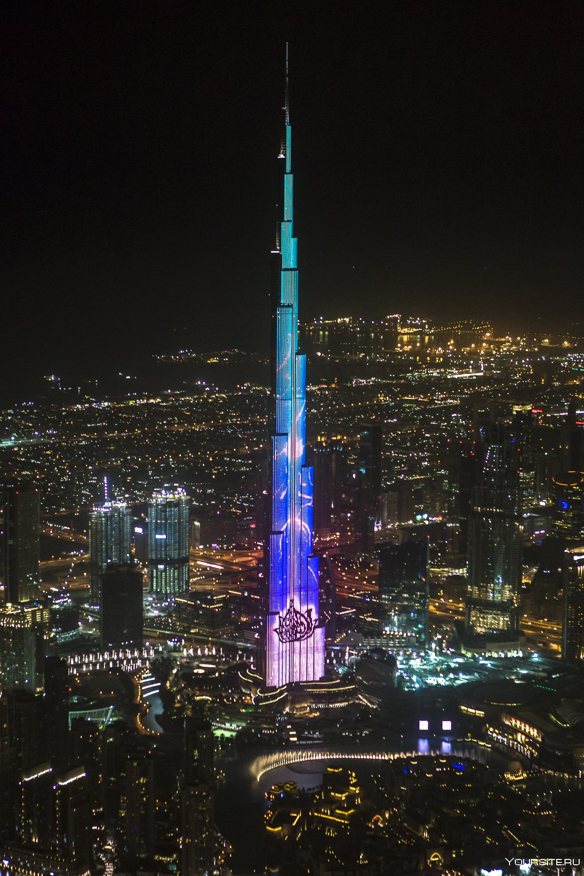 Бурж халиф сколько. Башня Бурдж Халифа. Башня Халифа в Дубае. Высота Бурдж Халифа в Дубае. Башня Бурадж Халиф.