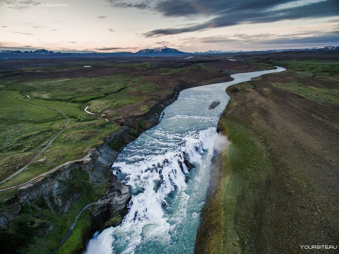 Исландия. Исландия Тьоурсау. Тьоурсау река. Река Тунгнаау Исландия. Рейкьявик река.