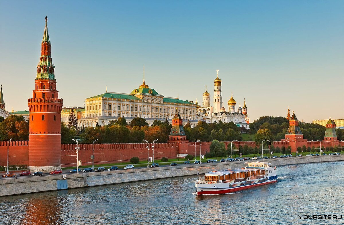 кремль и москва река