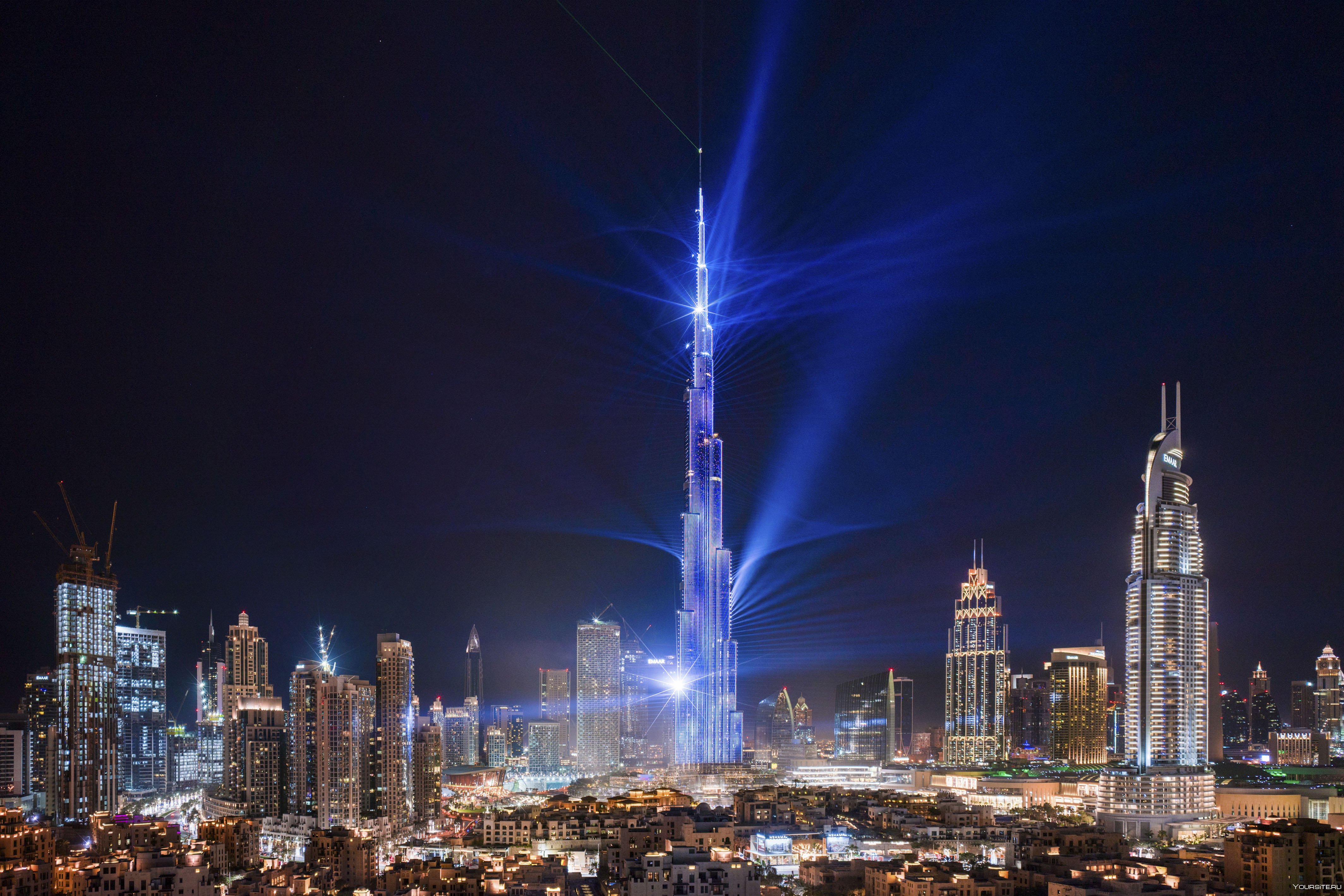 Бурдж халифа сейчас. Бурдж Халифа. Ночной Дубай Бурдж Халифа. Дубай Бурдж Халифа ночью. Башня Бурдж Халифа в Дубае ночью.