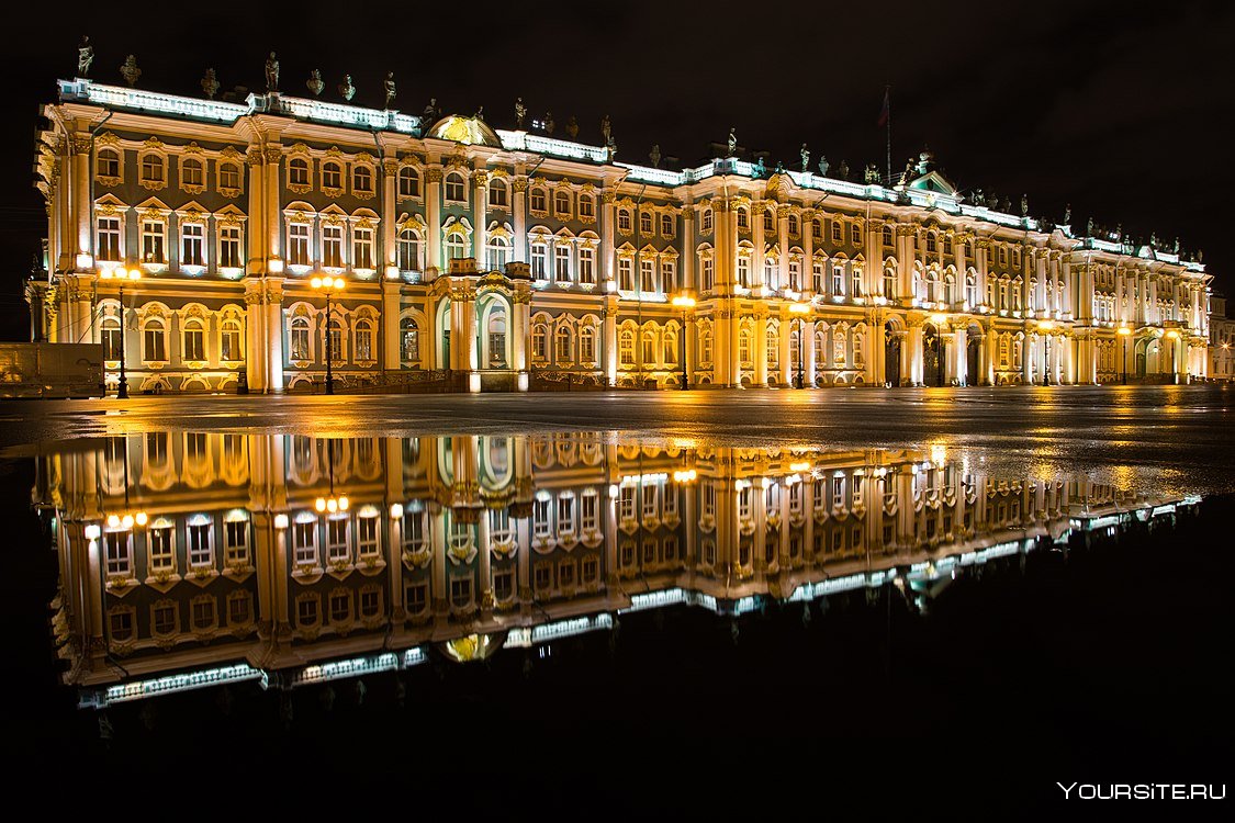 Ансамбль зимнего дворца в Санкт-Петербурге