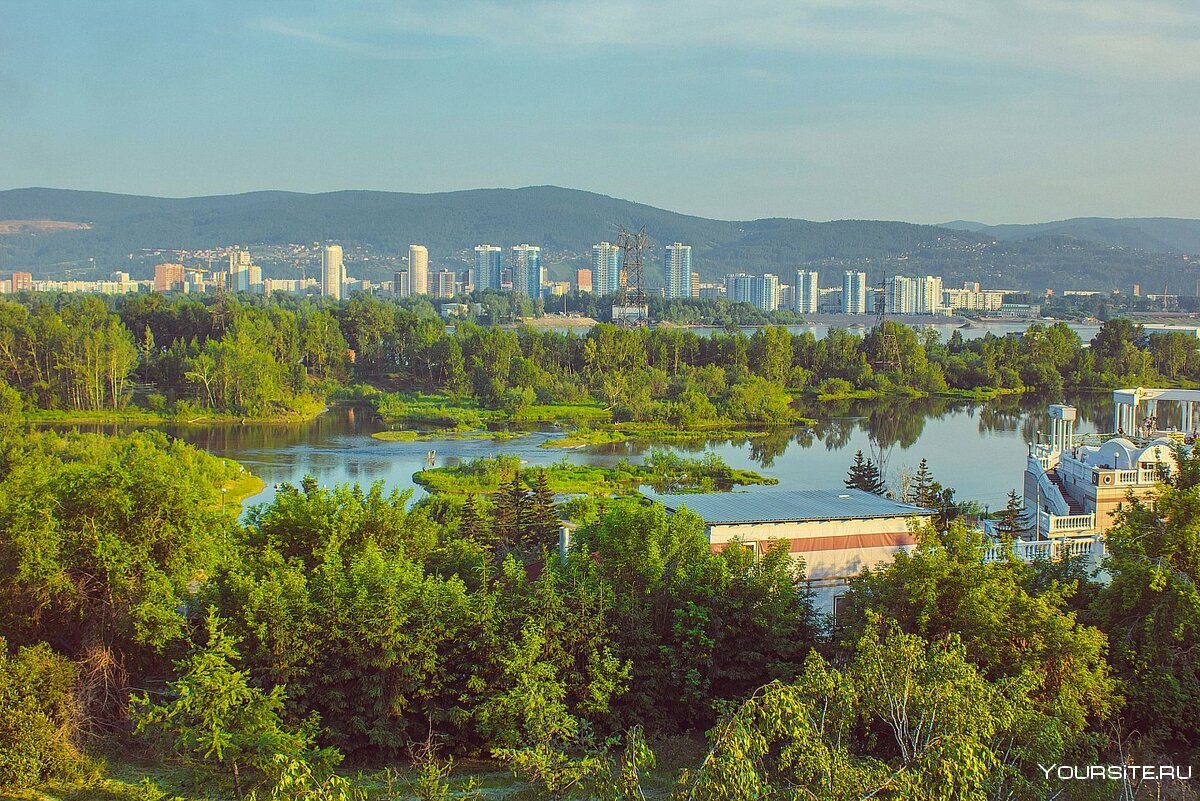 Парк в Красноярске летом