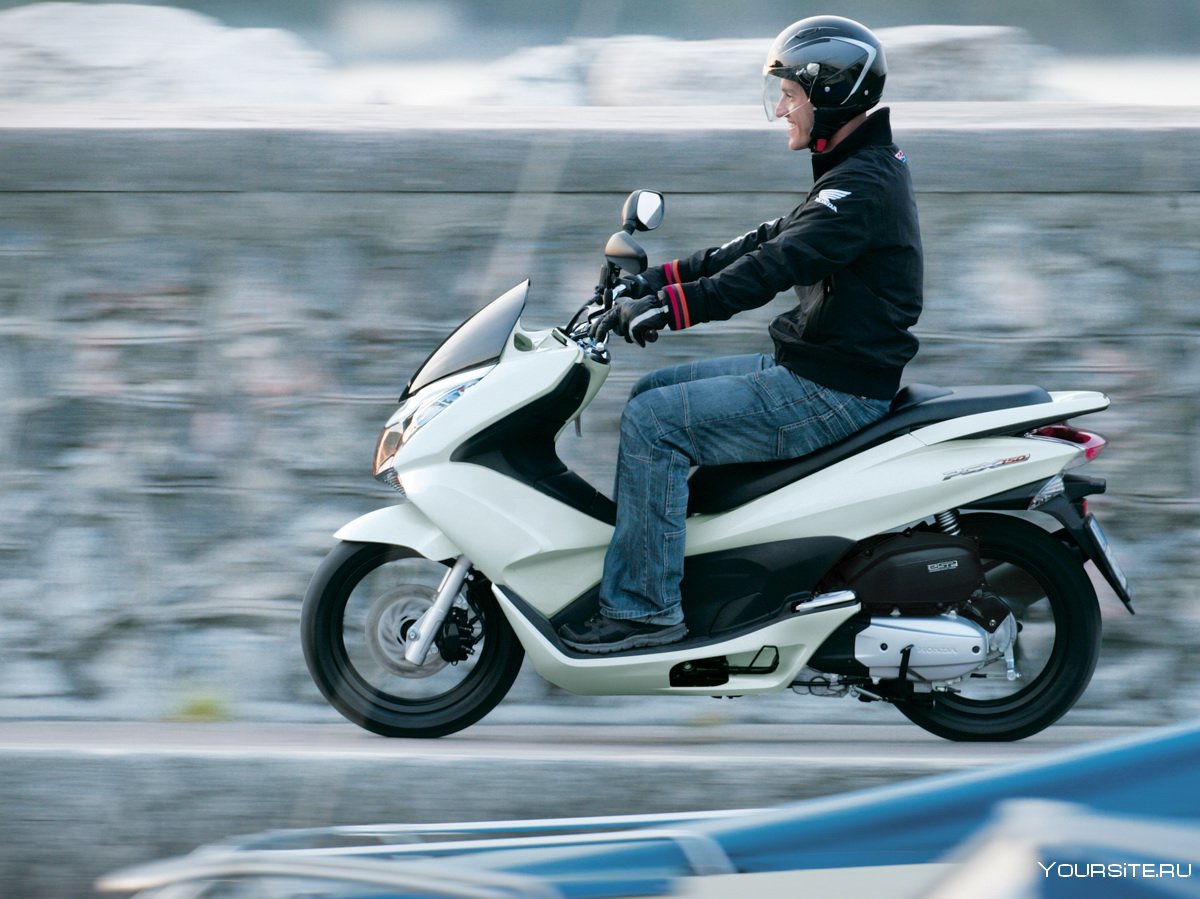 Мотороллер Honda PCX 150