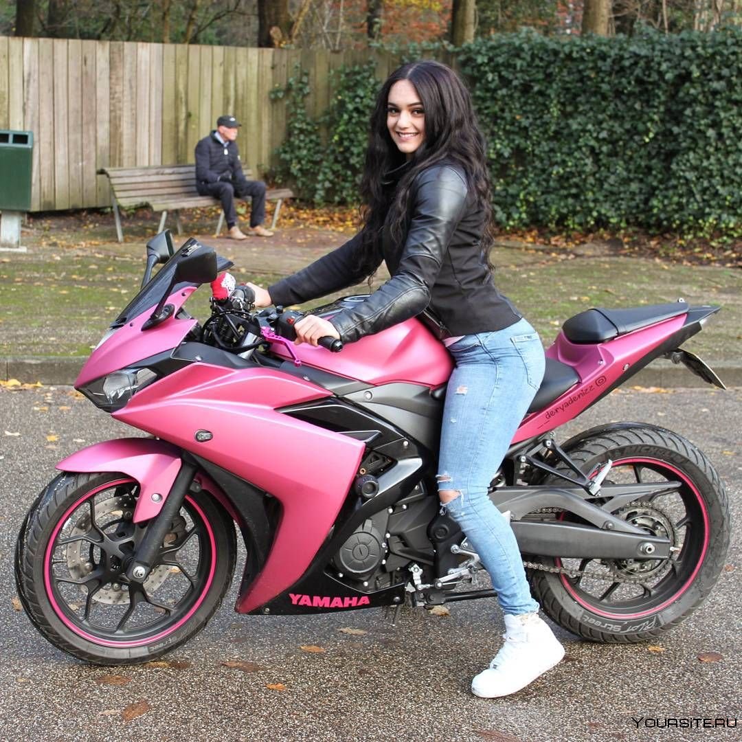 Розовый мотоцикл для девочки
