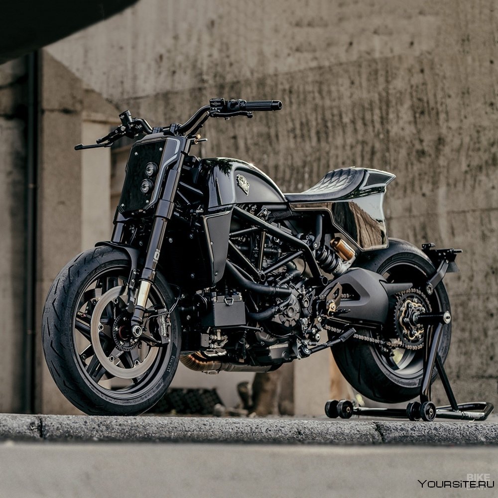 Стрит-трекер Ducati