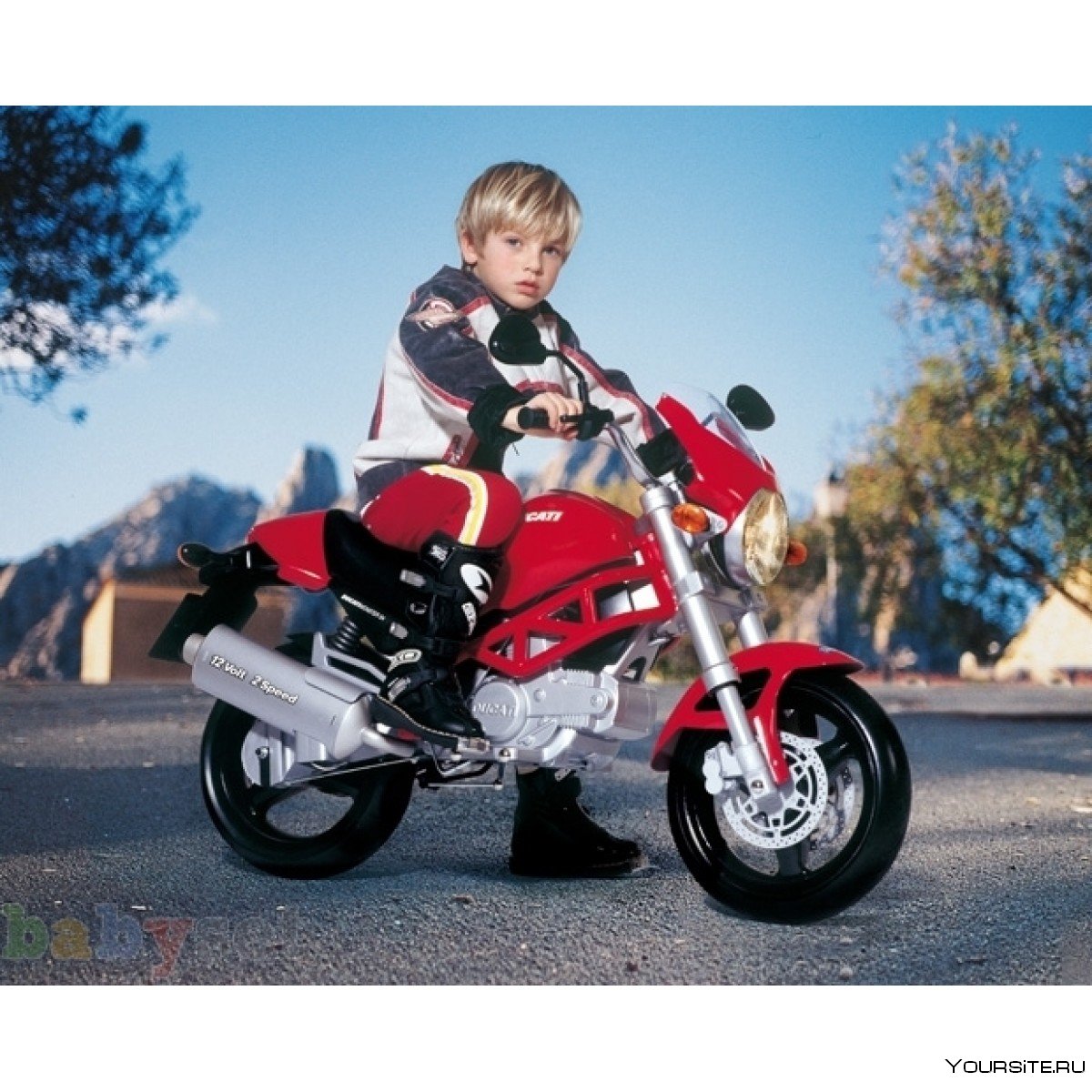 Электромотоцикл Ducati Monster