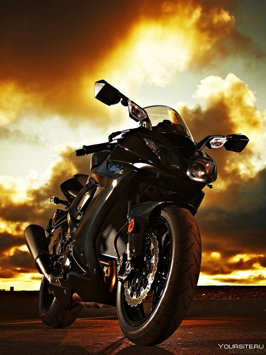 Мотоцикл на закате
