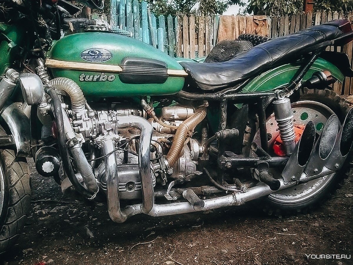 Мотоцикл Урал 1983