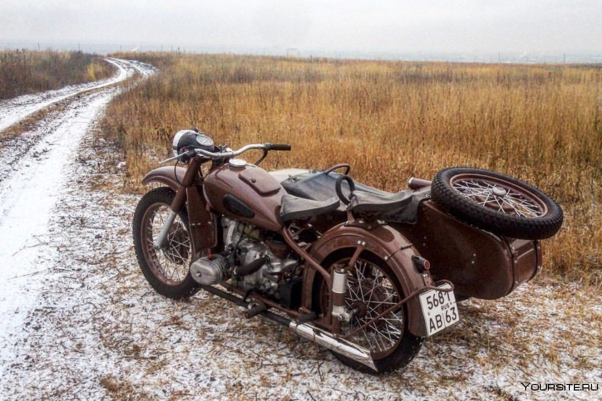 Советские мотоциклы на природе