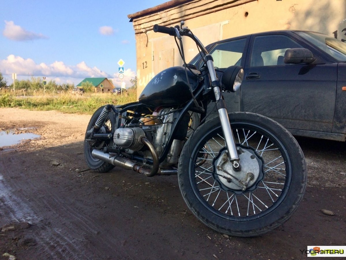 Отремонтированный мотоцикл Урал