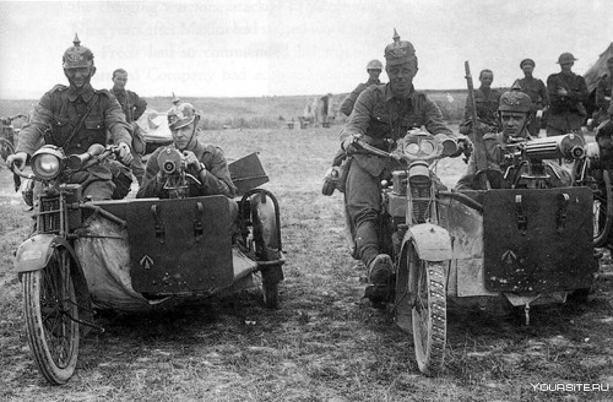 Автомобили 1915 года завода «Руссо-Балт"