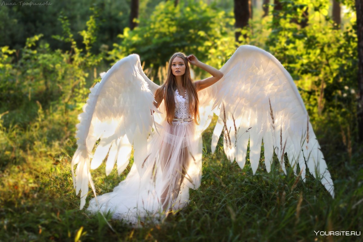Мотоцикл с крыльями ангела