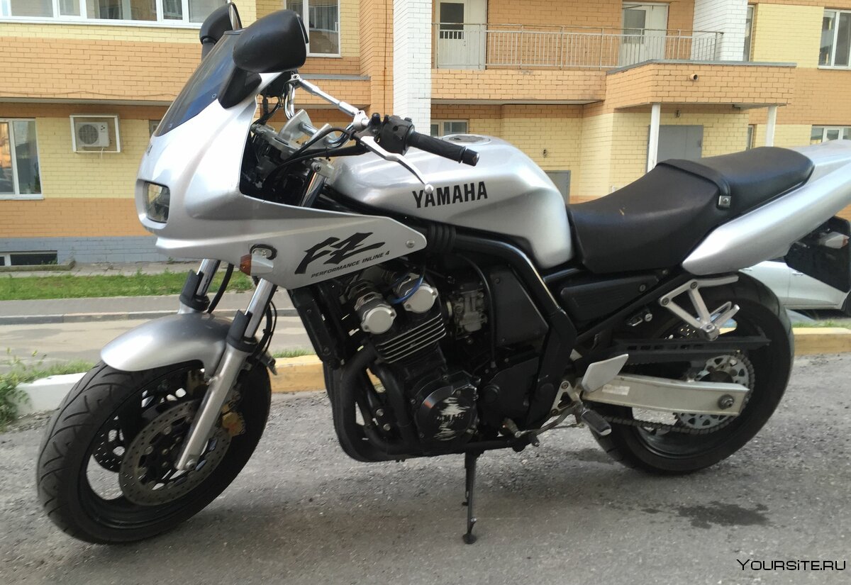 Yamaha FZ 400