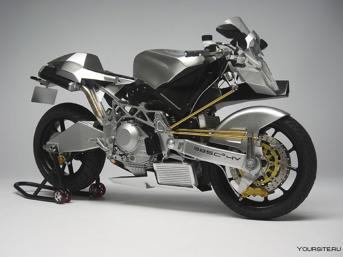 Мотоцикл MV Agusta Rivale 800