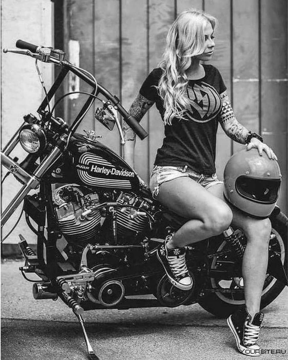 Женский Харлей Дэвидсон мотоцикл
