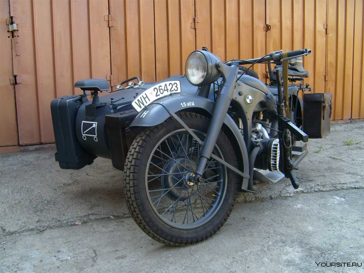 Немецкий мотоцикл с коляской BMW-R-75 (3528)