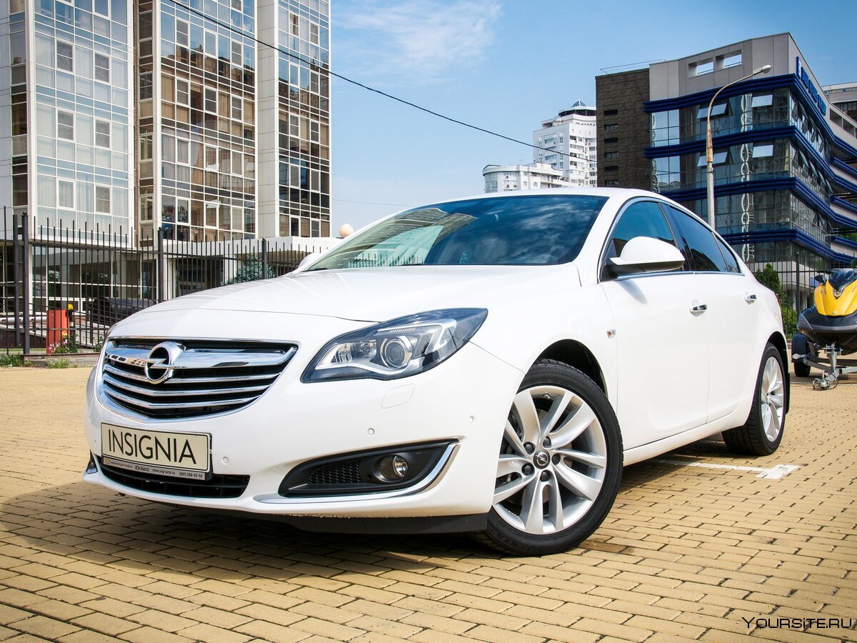Opel Insignia 2014 белая