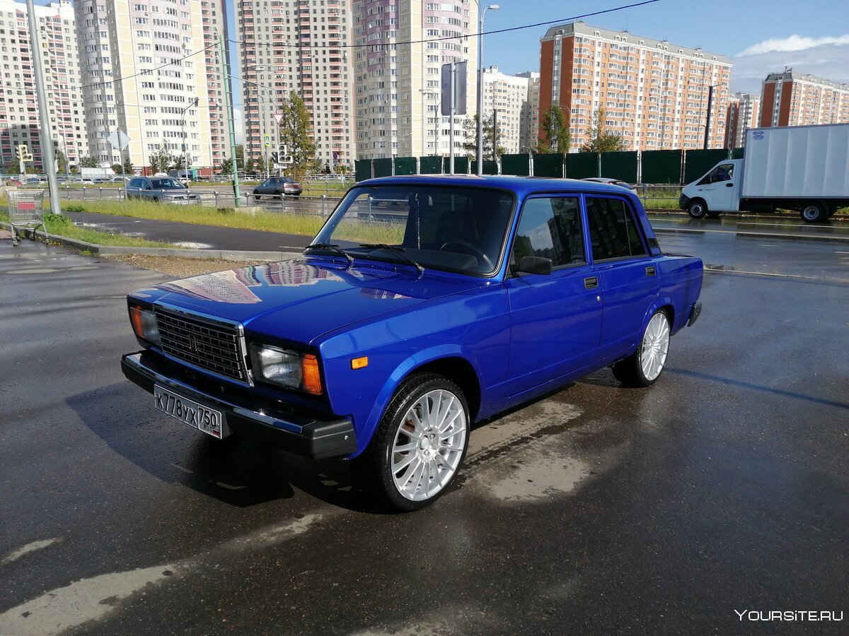 Lada 2107 синий