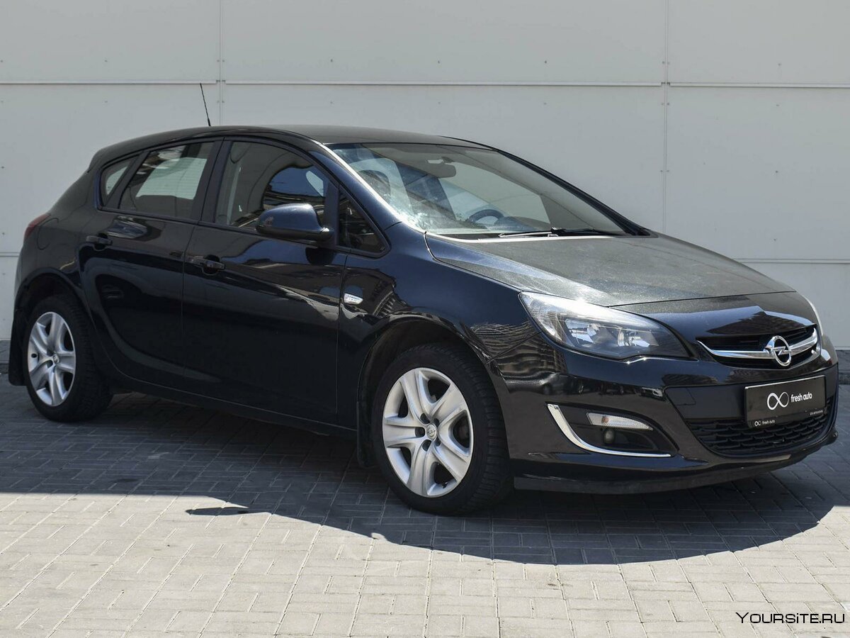 Opel Astra j 2013 хэтчбек