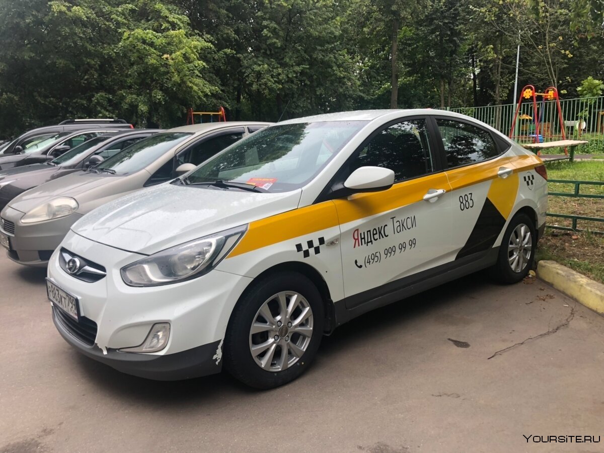 Hyundai Solaris taksi