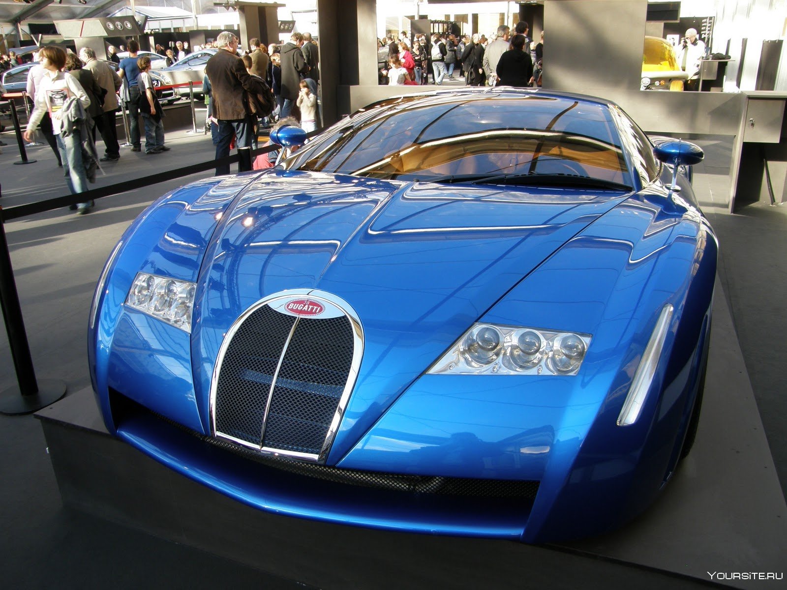 Какая редкая машина. Бугатти. Bugatti v18. Спорткар Бугатти. Бугатти 1997.