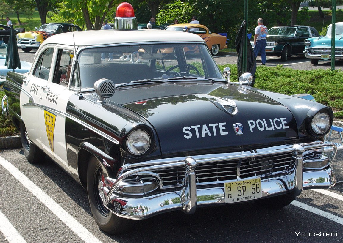 Police car 1956 Ford