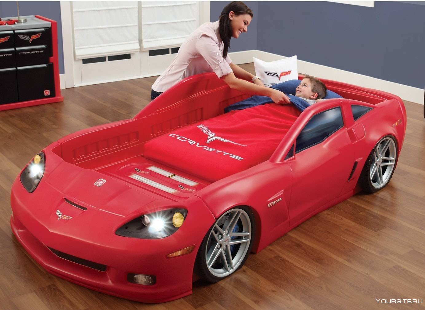 Машина можно заказать. Кровать машина Corvette. Кровать автомобиль для мальчика. Кровать машинка для малыша. Крутые машины для детей.