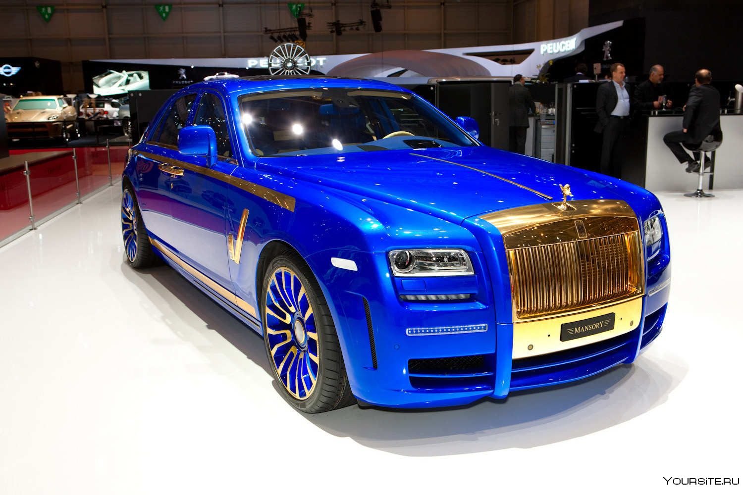 Крутой rolls royce. Rolls Royce Phantom Mansory золотой. Rolls Royce Ghost 2021 Mansory. Rolls Royce Phantom Mansory. Тюнингованный Роллс Ройс Фантом.