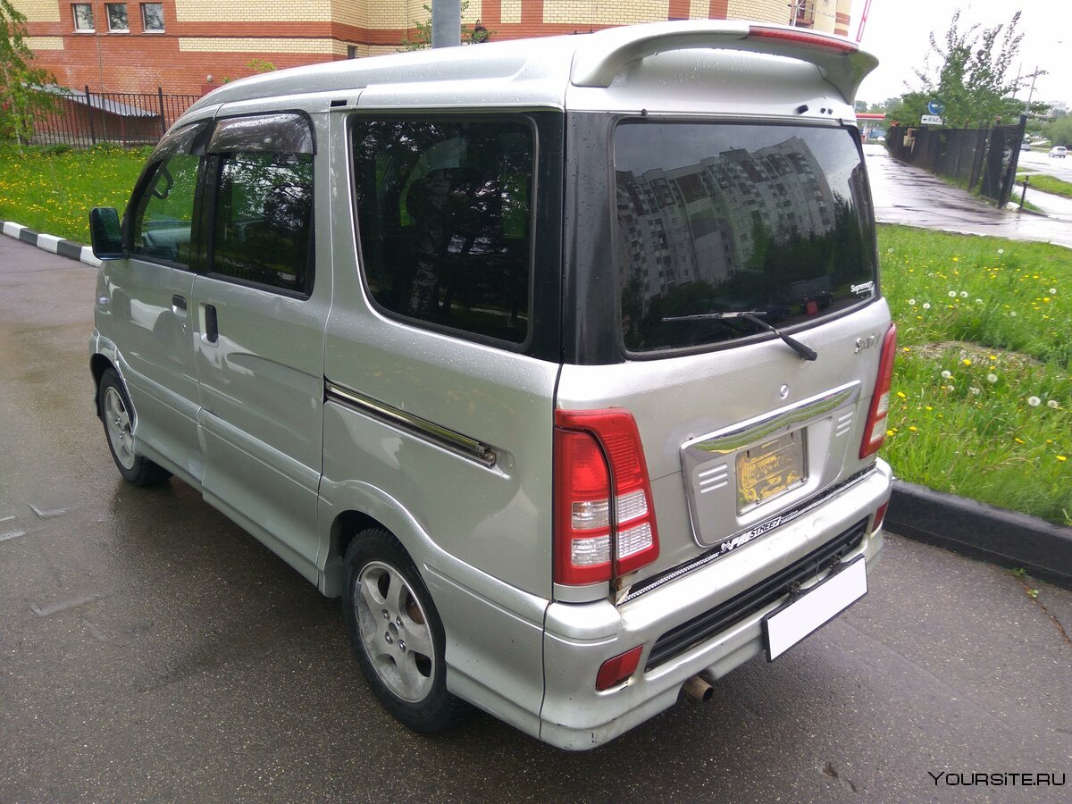 Японские микроавтобусы Тойота Спарки 2000