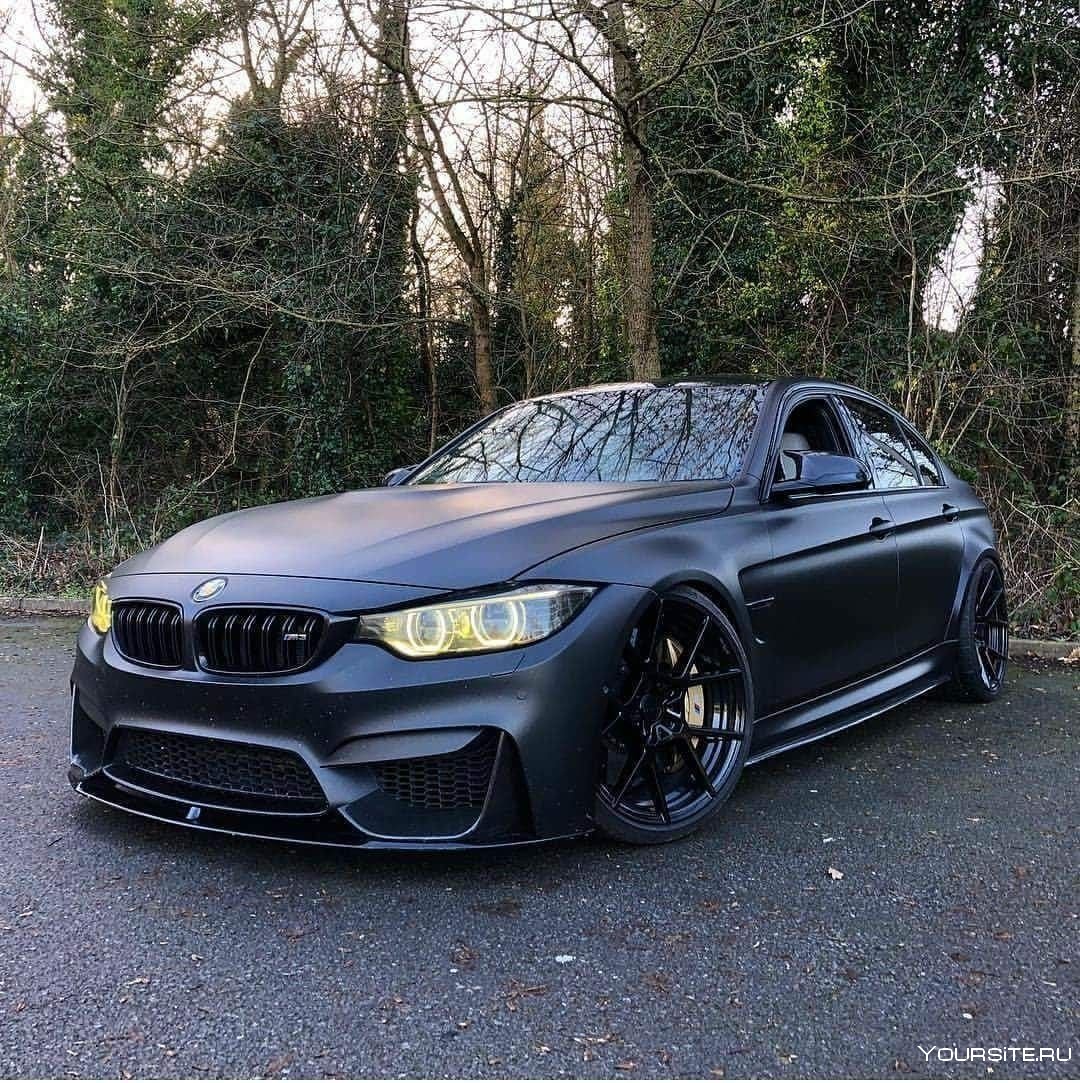 BMW 7 черный сатин