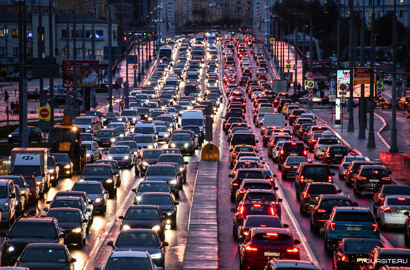 Передвижение на авто. Пробки в Москве. Пробка на дороге. Автомобильный транспорт. Пробки в городе.