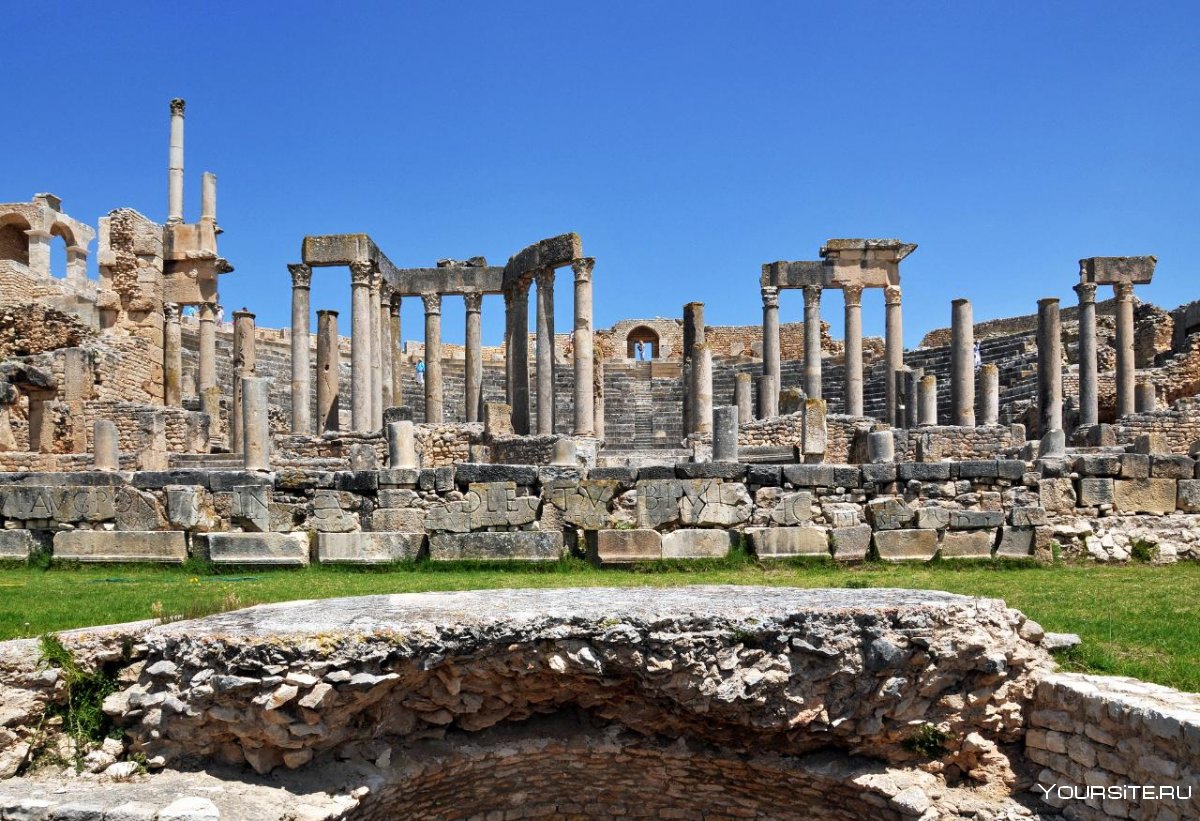Римский театр в Северной Африке Дугга