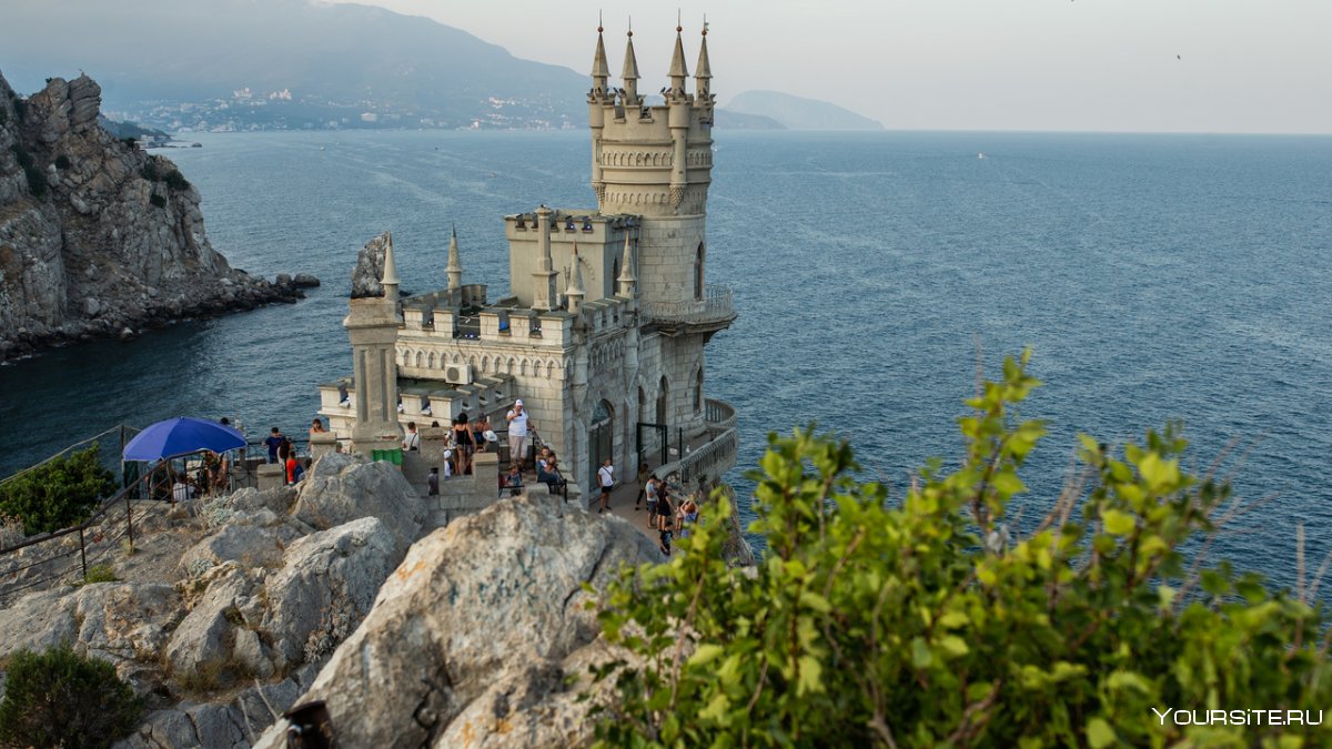 Крымский полуостров Ласточкино гнездо