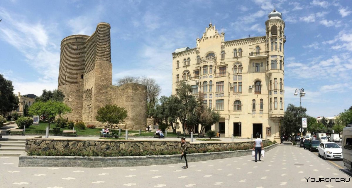 Девичья башня в Баку вид с моря