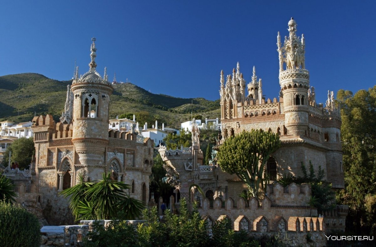 Замок Коломарес Андалусия Испания