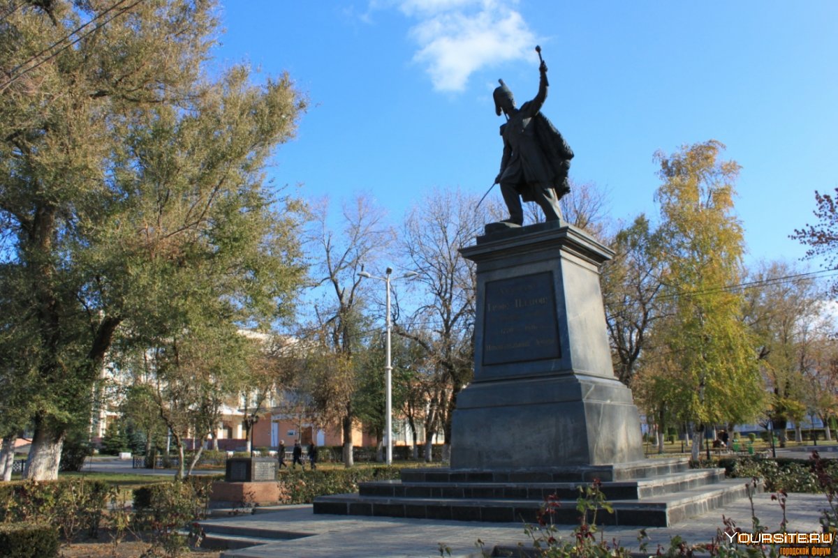 Памятник Атаман м.и. Платову Новочеркасск