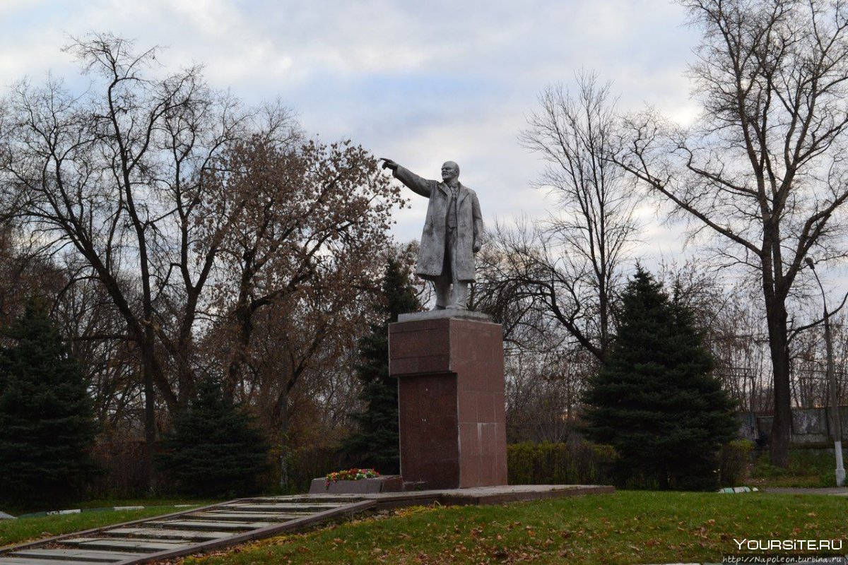 Памятник погибшим футболистам Орехово Зуево