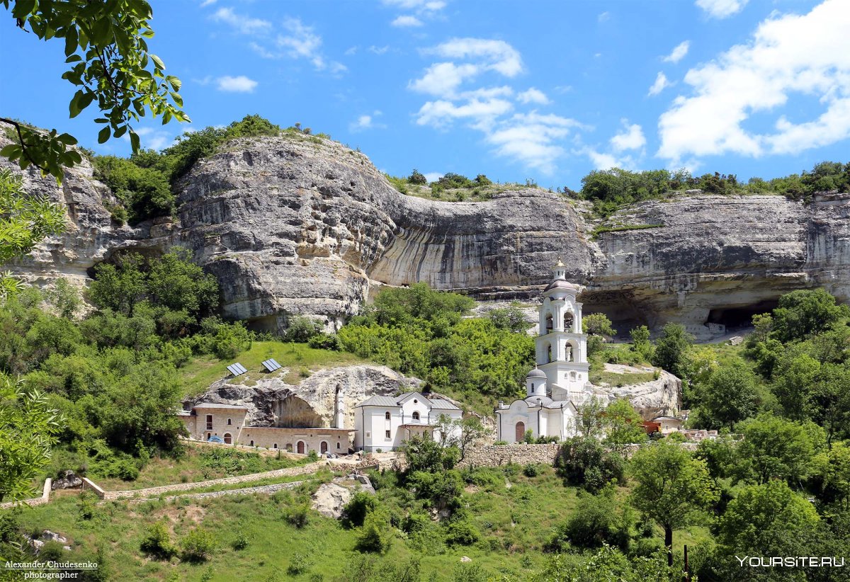 Достопримечательности Крыма Успенский пещерный монастырь