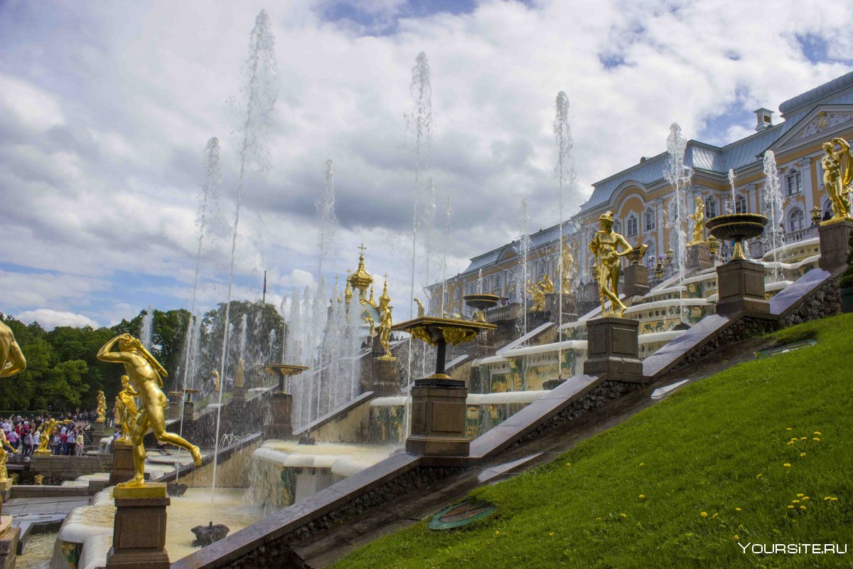 Дворец Петра 1 в Санкт-Петербурге фонтаны