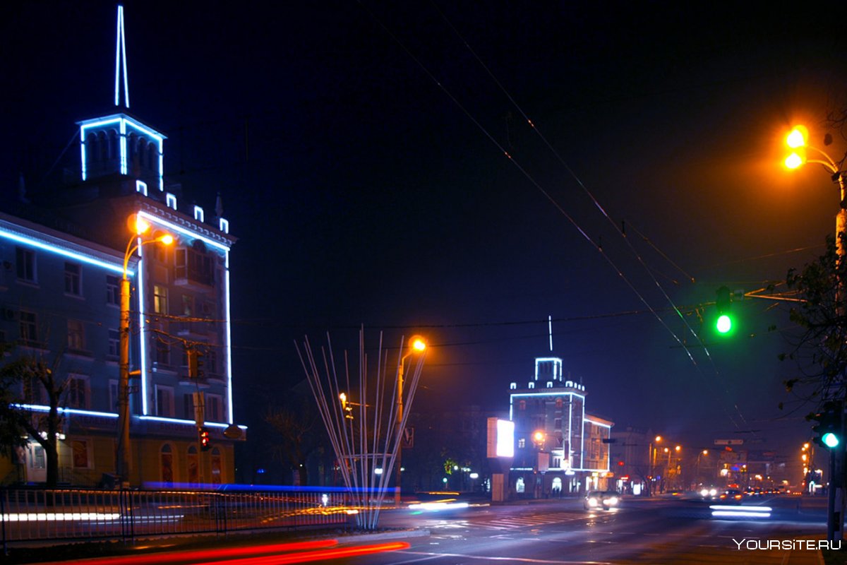 Луганск ночной город