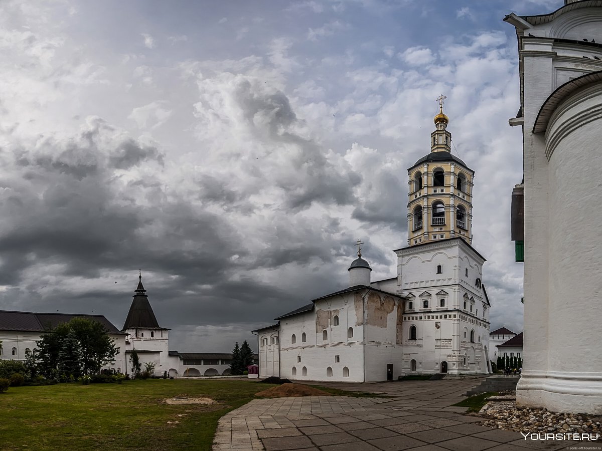 Пафнутьев-Боровский монастырь колокольня