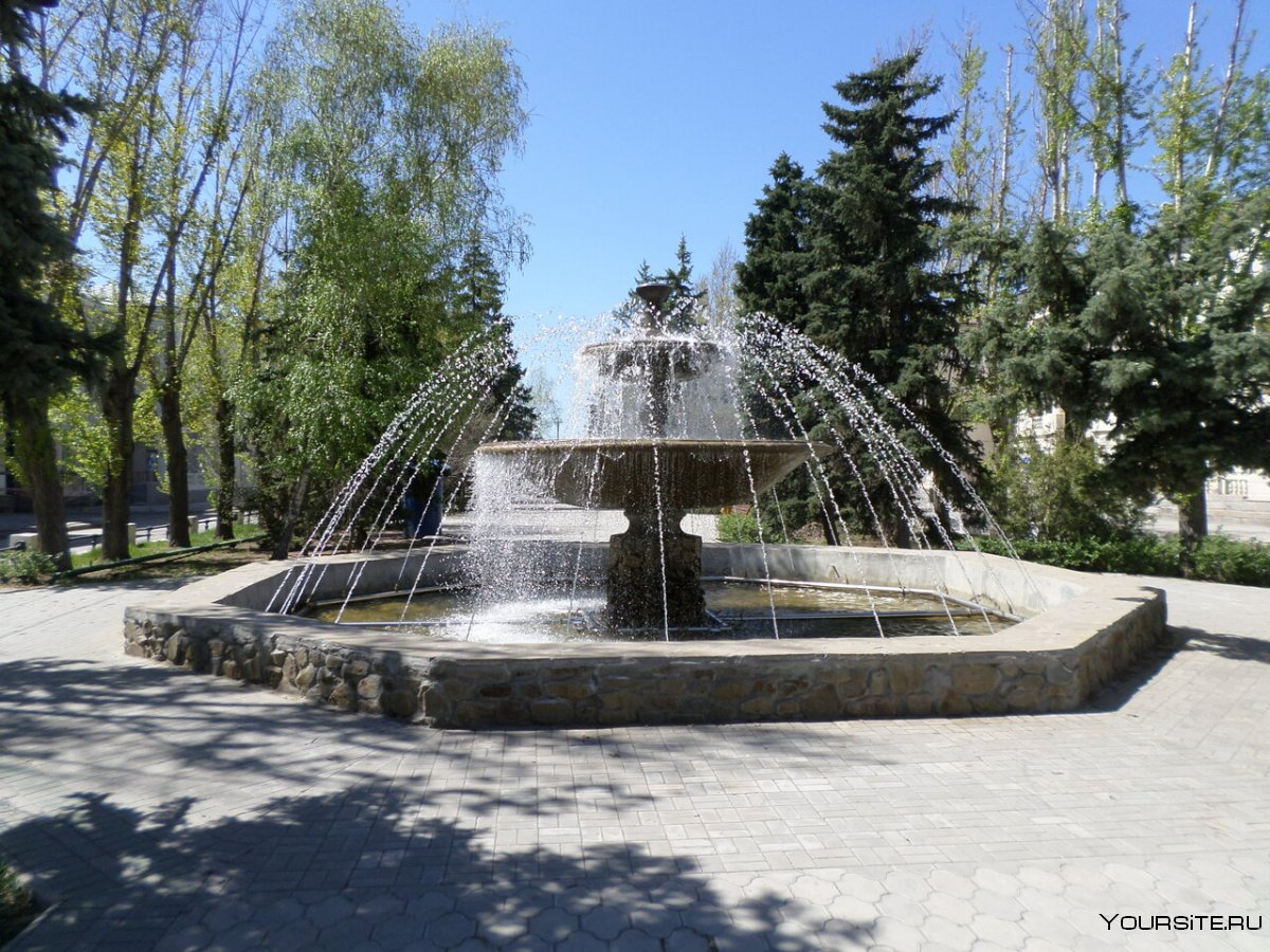 Площадь Ленина Волжский фонтаны