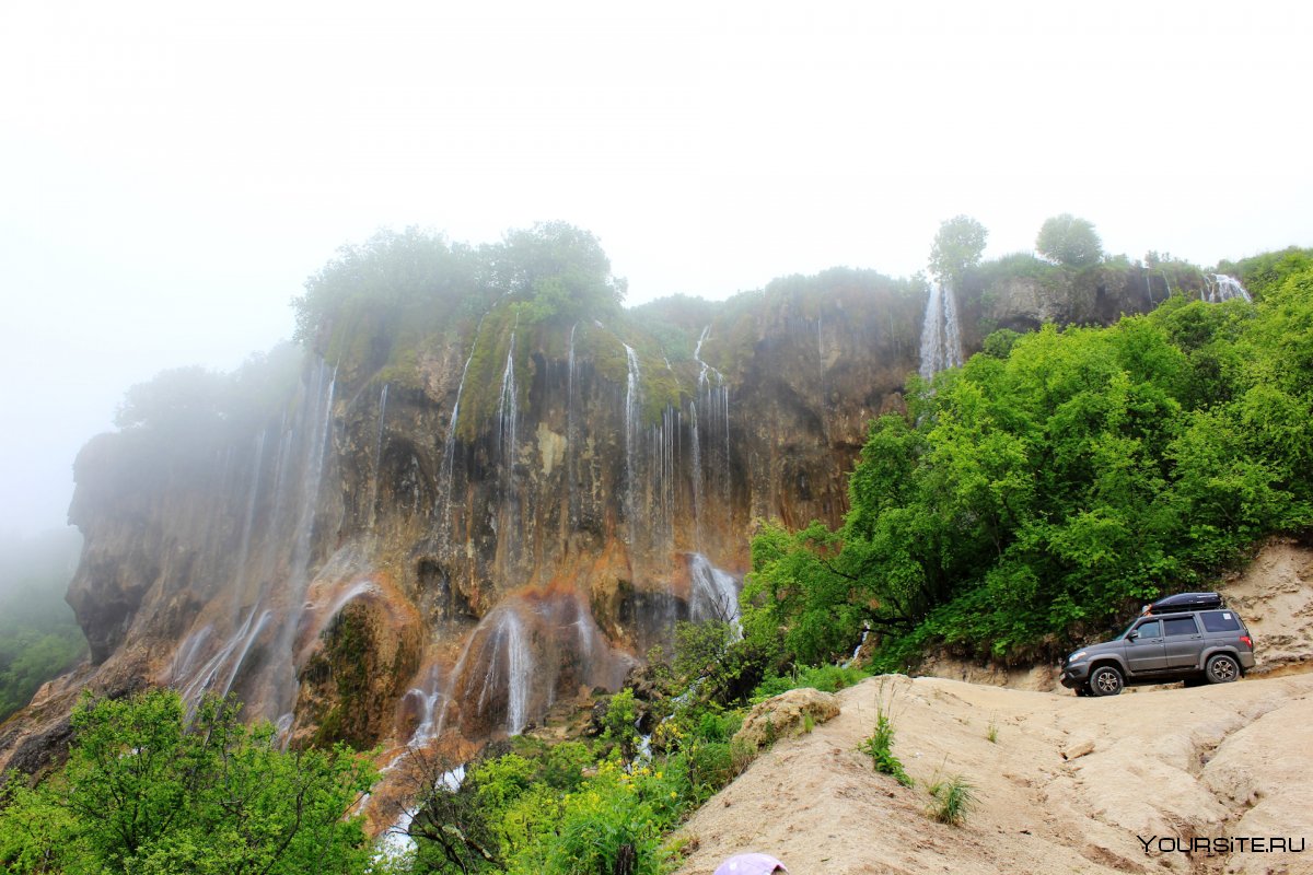Царские водопады Гедмишх
