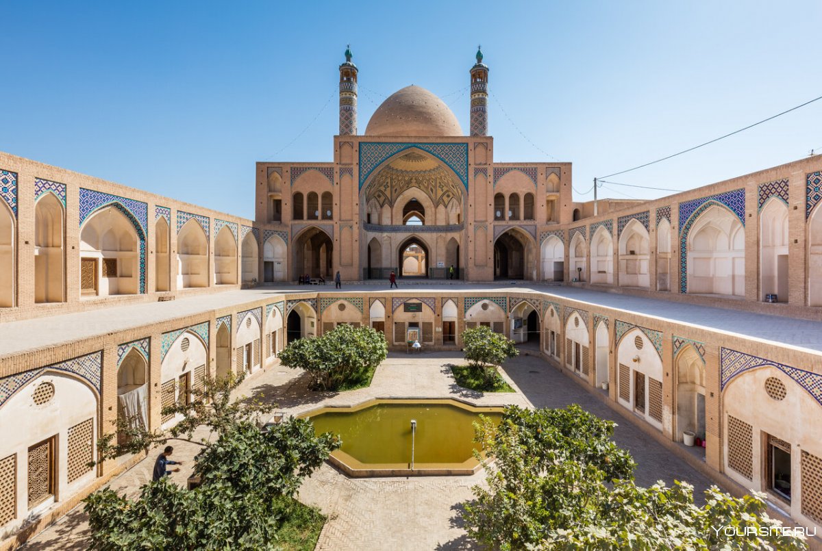 Дворец Исфахан Исфара