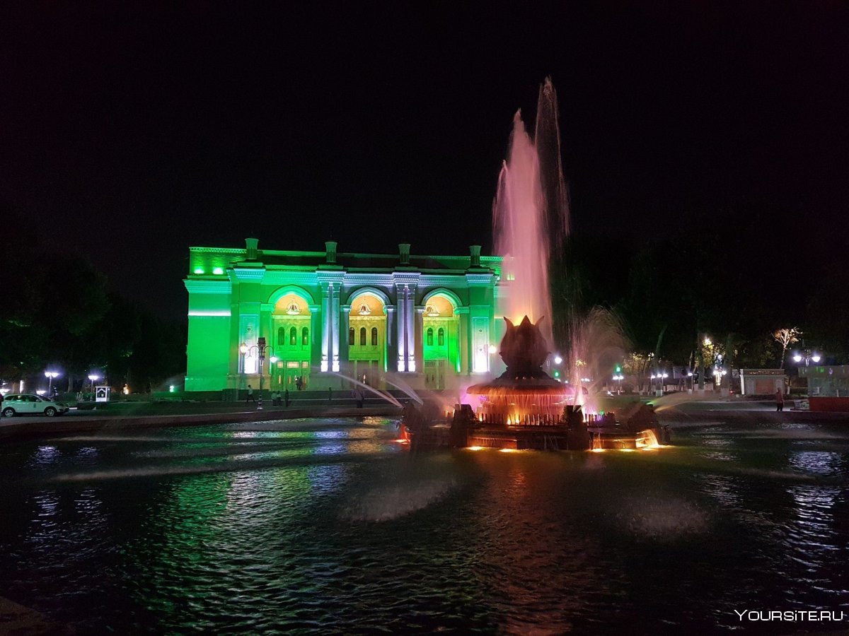 Парк Алишера Навои в Душанбе