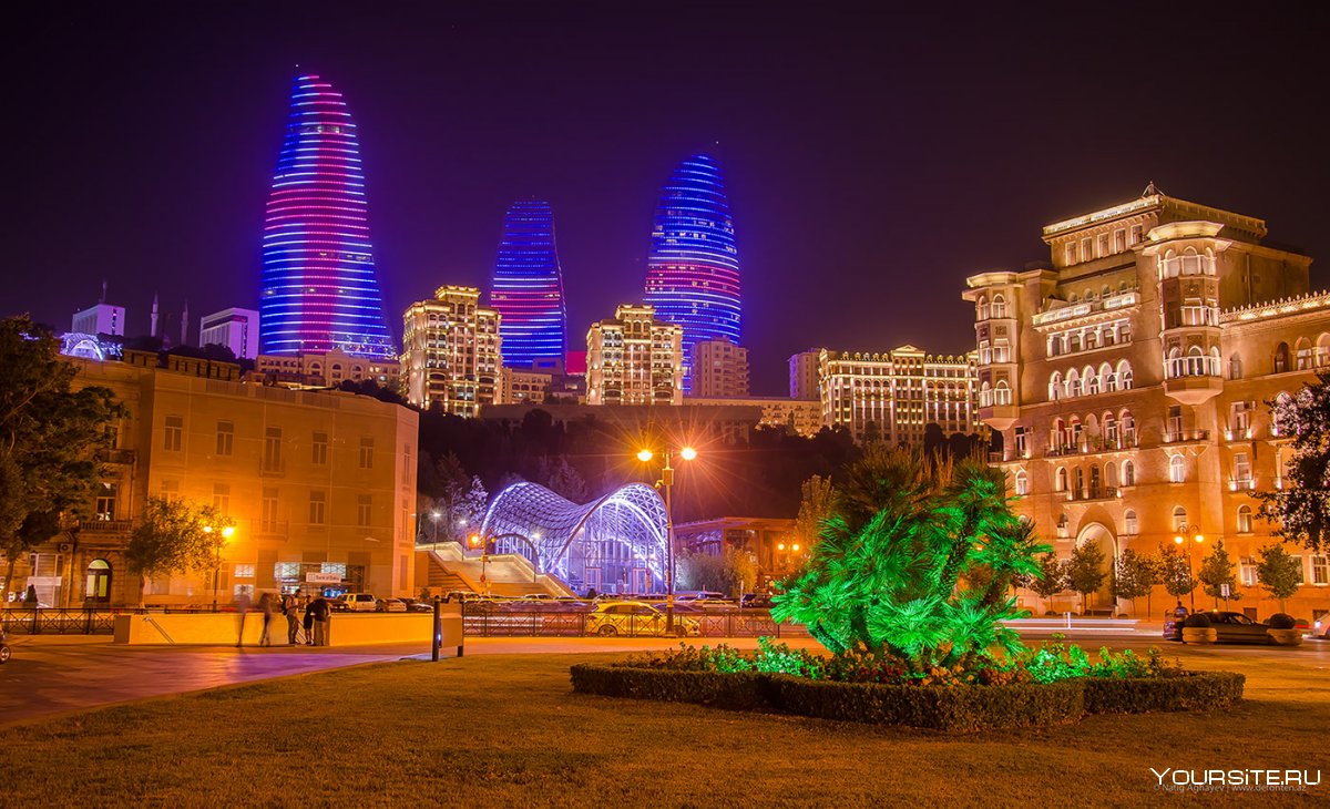 Площадь Азадлыг Баку