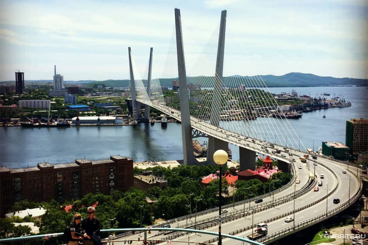 Мост Владивосток вид сбоку